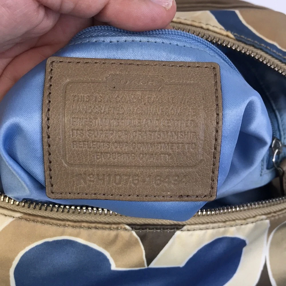 COACH KRISTIN OUTLINE OPT ART HOBO BAG CROSSBODY BAG BLUE MULTI COLORS